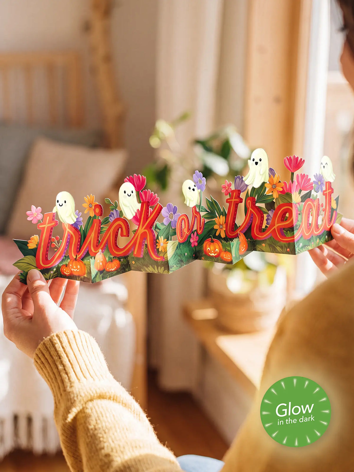 Ghostly Greetings Accordion Card